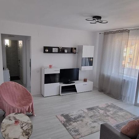 Apartament Central Pe Pietonala Nr2 Hunedoara Zewnętrze zdjęcie