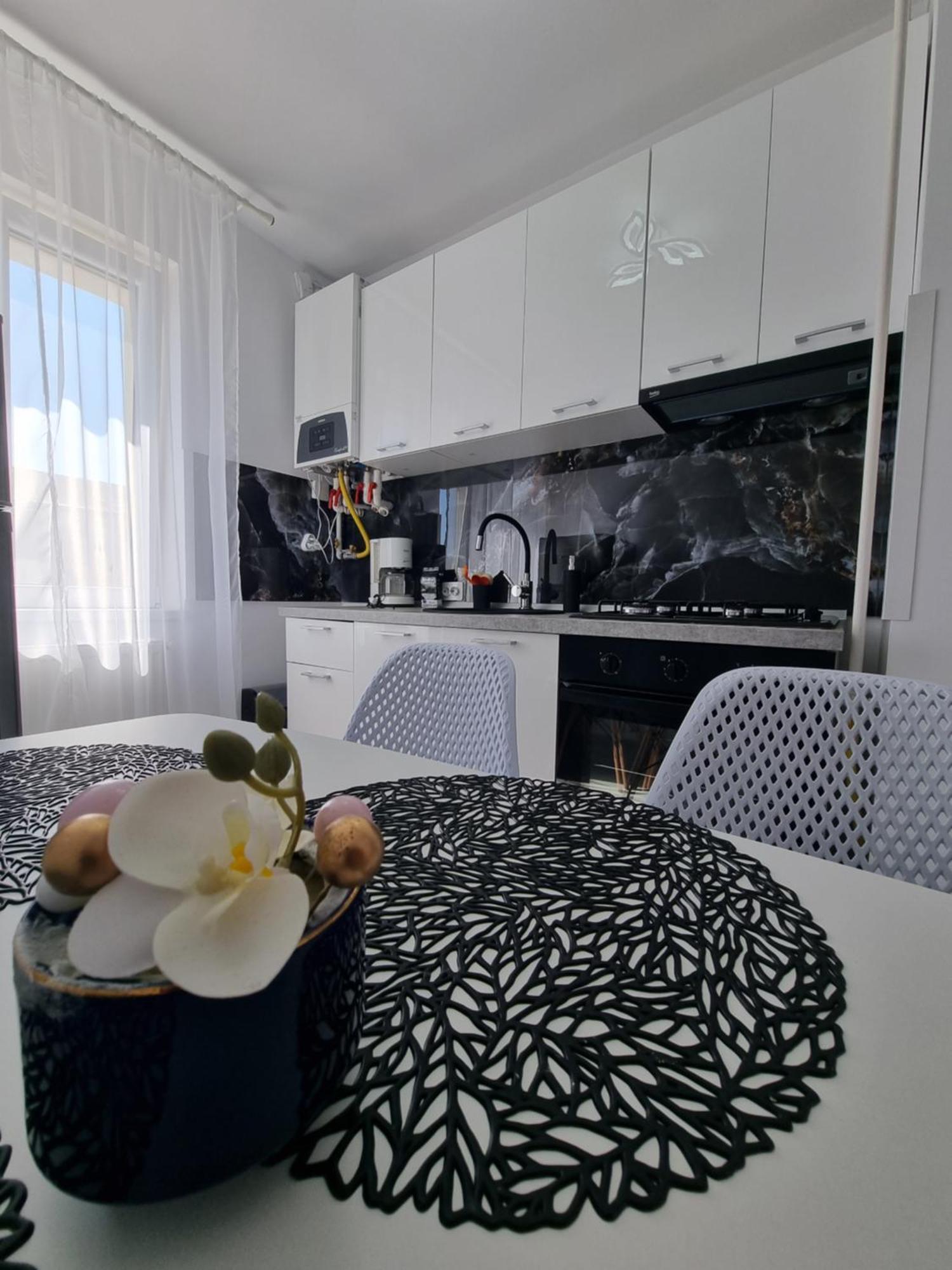 Apartament Central Pe Pietonala Nr2 Hunedoara Zewnętrze zdjęcie